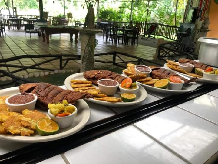Hotel Casona Tica Linda Sarapiquí Esterno foto